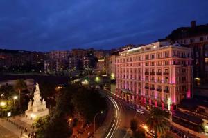 Grand Hotel Savoia, Genoa