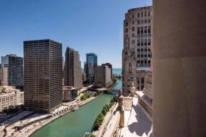 LondonHouse Chicago, Curio Collection by Hilton, Chicago