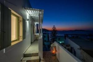 Lorenzo Studios and Suites Paros, Naousa