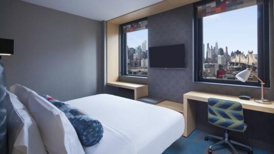 Aloft Long Island City-Manhattan View - 4