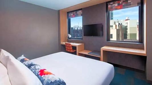 Aloft Long Island City-Manhattan View - 31