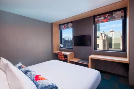 Aloft Long Island City-Manhattan View - 3