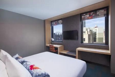 Aloft Long Island City-Manhattan View - 25