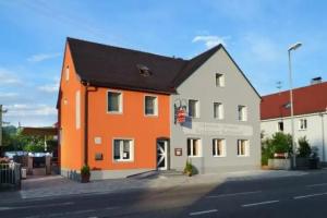 Goldener Schlussel mit Gastehaus Sina, Nordlingen