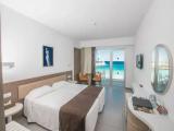 Deluxe room with sea view