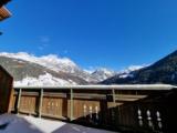 Standard Family room with balcony and with mountain view