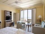 2 Bedrooms Suite with balcony