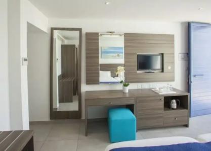 Limanaki Beach & Suites - 149