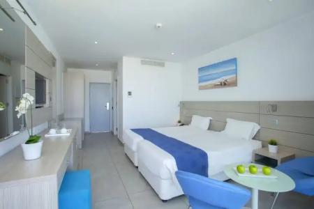 Limanaki Beach & Suites - 145