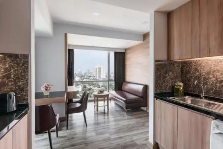Adelphi Grande Sukhumvit - 24