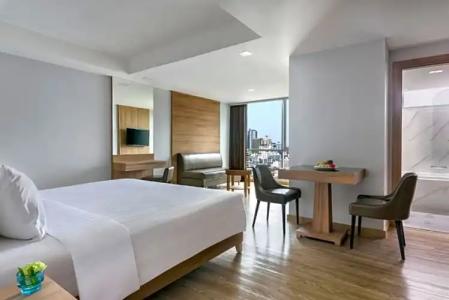 Adelphi Grande Sukhumvit - 85