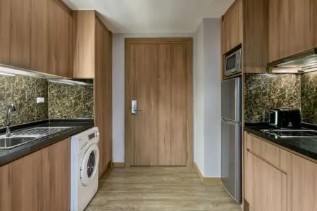 Adelphi Grande Sukhumvit - 98