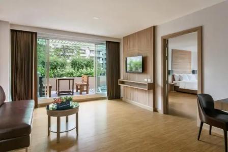 Adelphi Grande Sukhumvit - 61