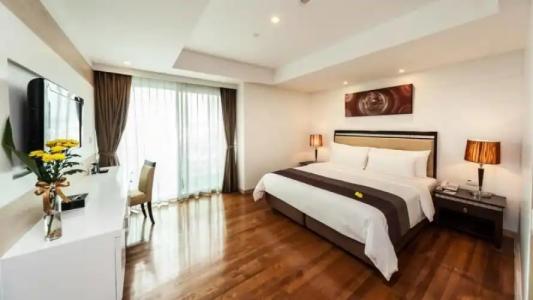 Adelphi Grande Sukhumvit - 33