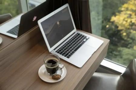Adelphi Grande Sukhumvit - 42