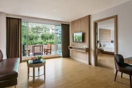 Adelphi Grande Sukhumvit - 37