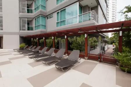 Adelphi Grande Sukhumvit - 20