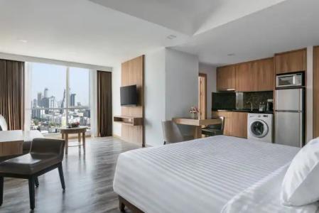 Adelphi Grande Sukhumvit - 78
