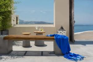 Mythical Blue Luxury Suites, Fira