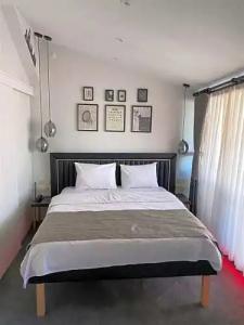 Corner Hot - 178