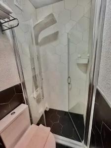 Corner Hot - 135