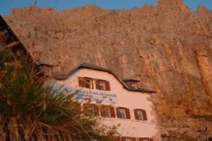 Rifugio Fronza alle Coronelle - Kolner Hutte, Nova Levante