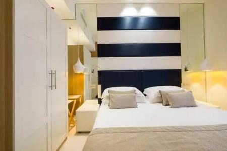 Metropol Ceccarini Suite - 109