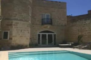 Farmhouse with Private Pool in Zurrieq, Gudja