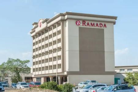 Ramada by Wyndham Edmonton South - 0