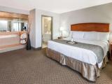 1 Bedroom Double Jacuzzi Suite