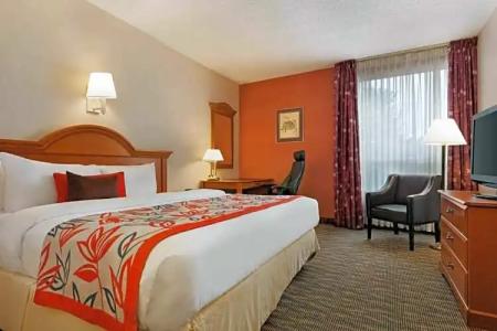 Ramada by Wyndham Fredericton - 67