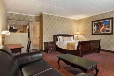 Ramada by Wyndham Fredericton - 35