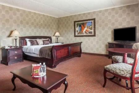 Ramada by Wyndham Fredericton - 28