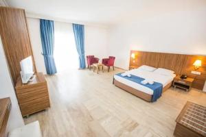 Hotel «Club Blue White All Inclusive», Turgutreis