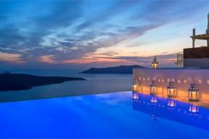 Cosmopolitan Suites - Small Luxury Hotels of the World, Fira