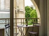 Apartment with balcony