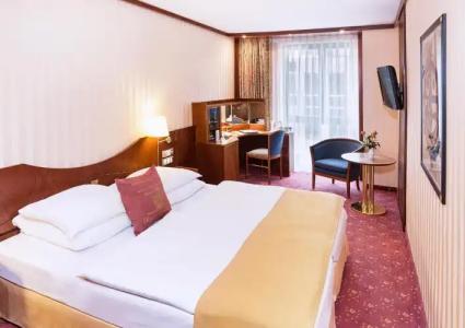 Best Western Premier Grand Russischer Hof - 35