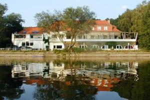 Hotel Strandhof Mohnesee, Mohnesee