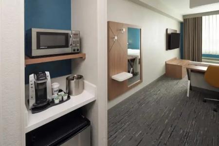 Holiday Inn Express Miami Airport-Blue Lagoon Area, an IHG - 24