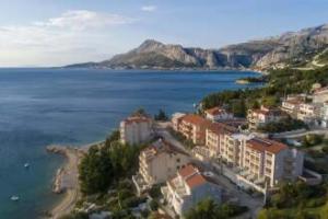 Villa MiraMar, Omis