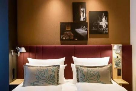 Motel One Stuttgart-Mitte - 10