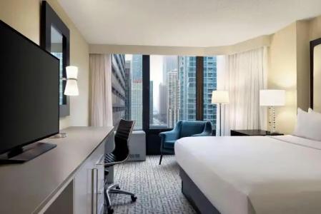 DoubleTree by Hilton Chicago Magnificent Mile - 4