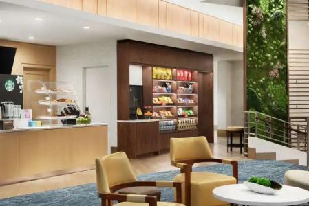 DoubleTree by Hilton Chicago Magnificent Mile - 11