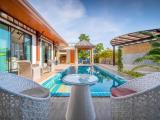 4 Bedrooms Luxury Villa