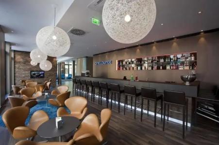 Motel One Saarbrucken - 7