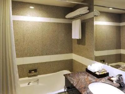 DoubleTree by Hilton Bangkok Ploenchit - SHA Plus Certified - 99