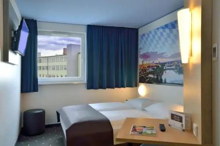 B&B Munchen City-Nord - 4