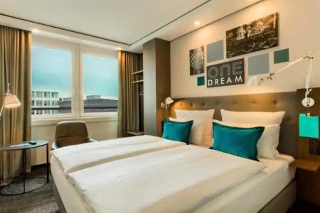 Motel One Munchen-Campus - 20