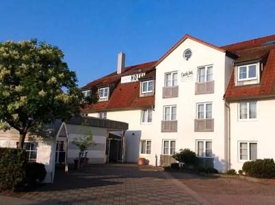 Check Inn Merseburg - 18