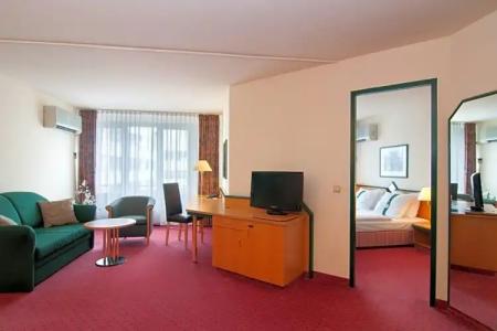 Holiday Inn Essen City Centre, an IHG - 100